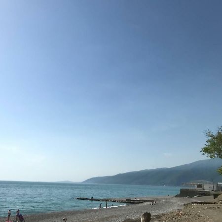 Ainar Hotel Gagra Exterior foto